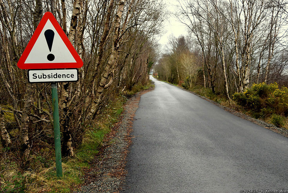 Subsidence warning notice, Arvalee © Kenneth Allen cc-by-sa/2.0. Geograph Britain and Ireland