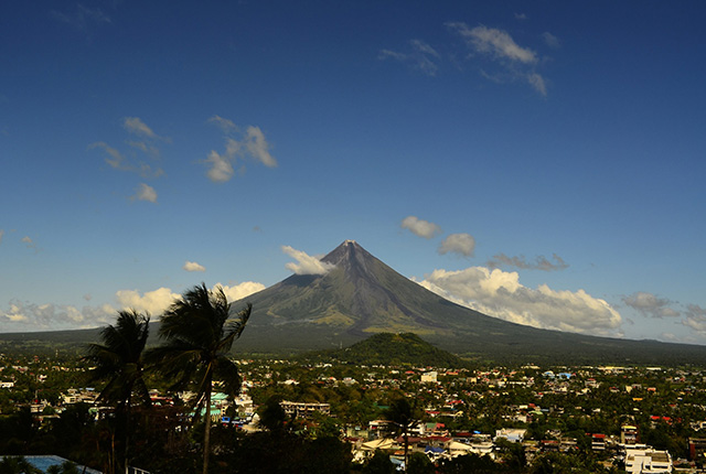 volcano-659640-scaled-thumb